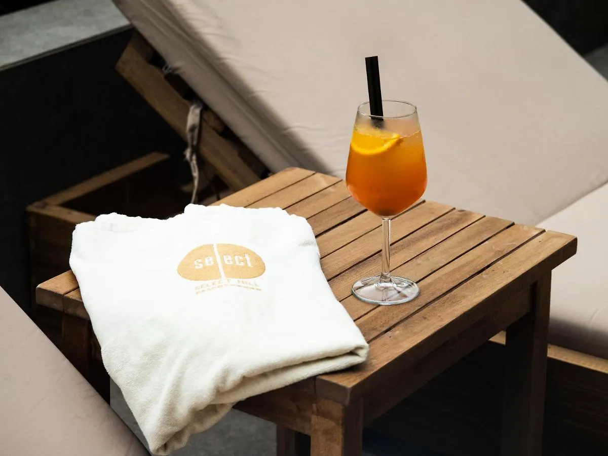Select Hill Resort Linze Arnavutluk