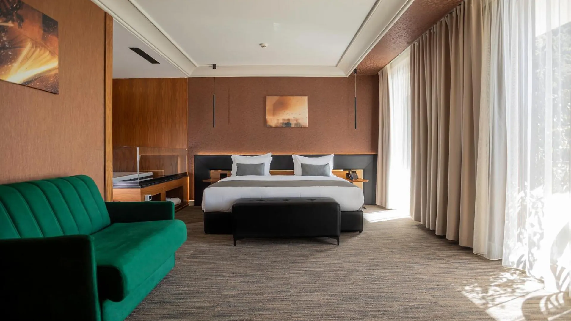 Select Hill Resort Linze 3*,