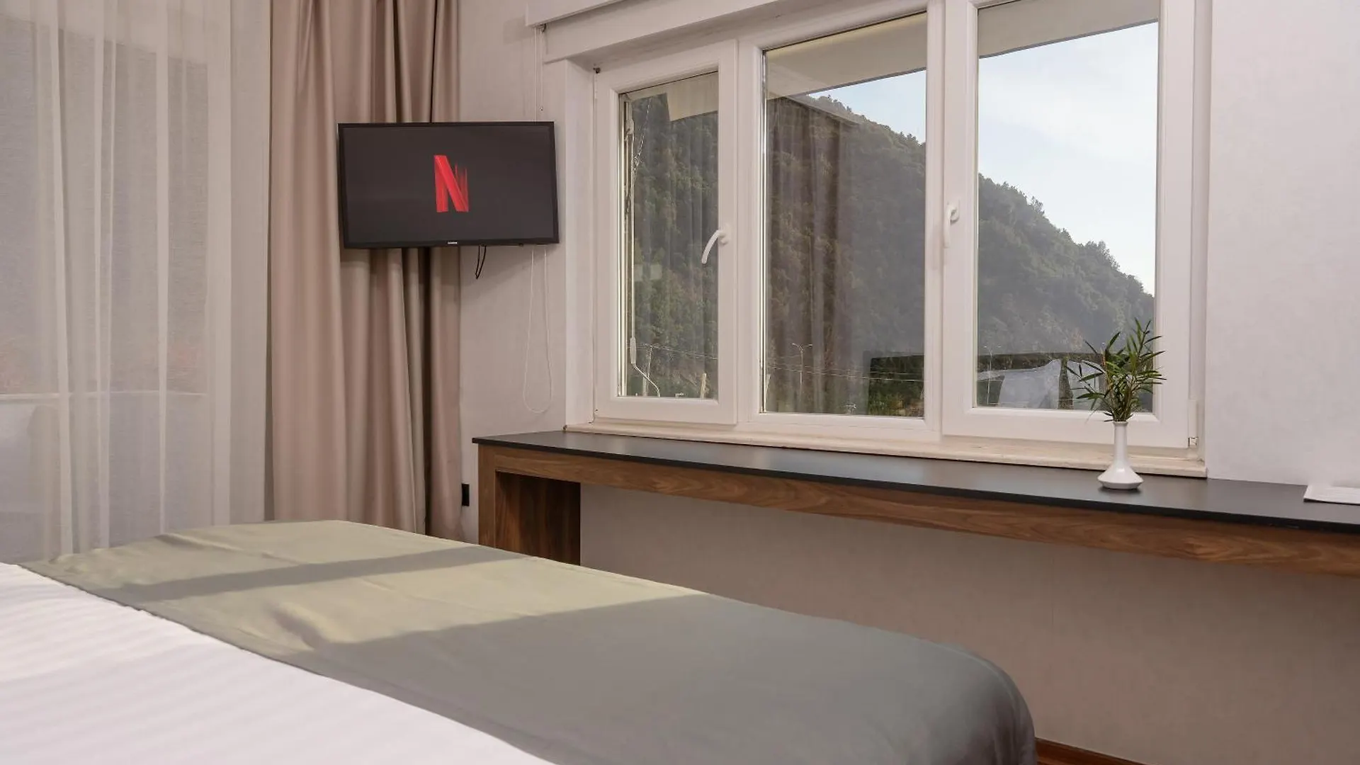 Select Hill Resort Linze 3*,  Arnavutluk