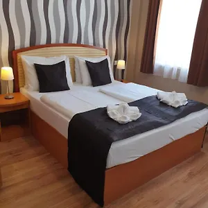 six-inn-hotel.inbudapesthotels.com/
