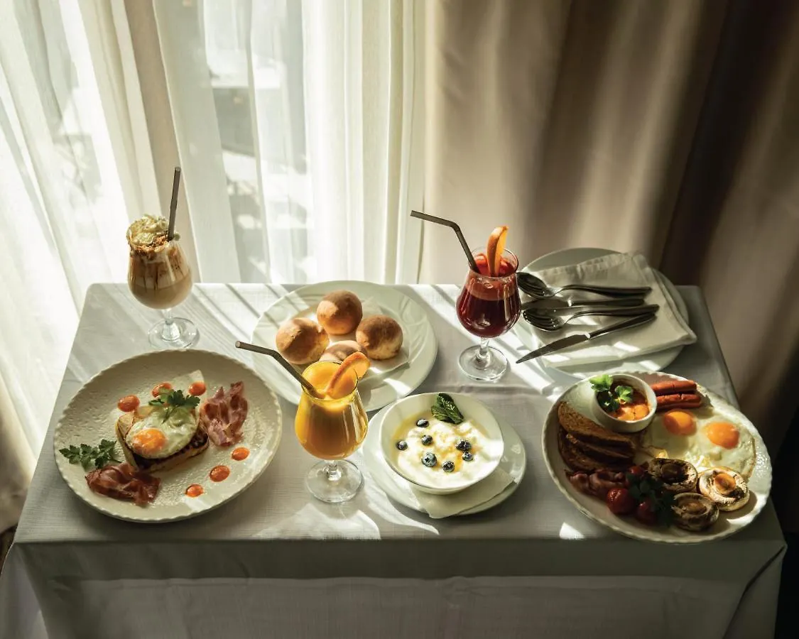 Select Hill Resort Linze