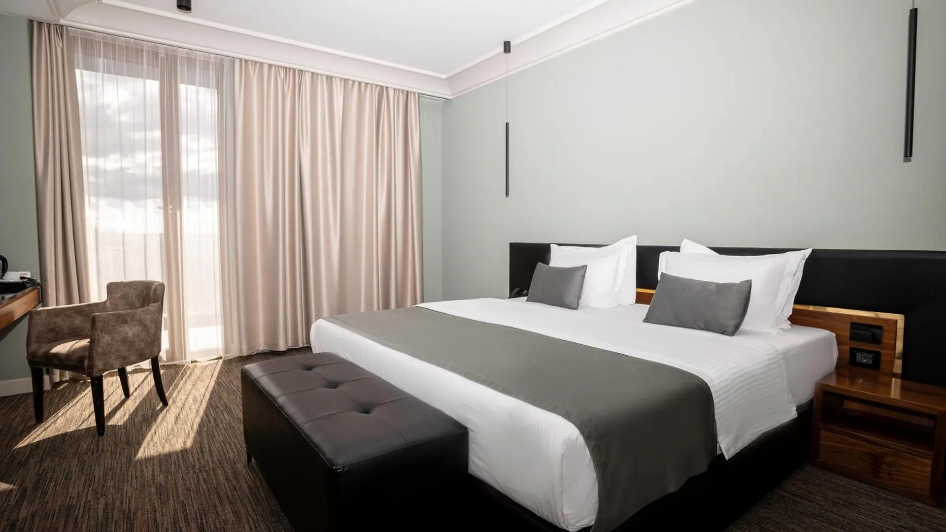 Select Hill Resort Tirana 3*,  Albania