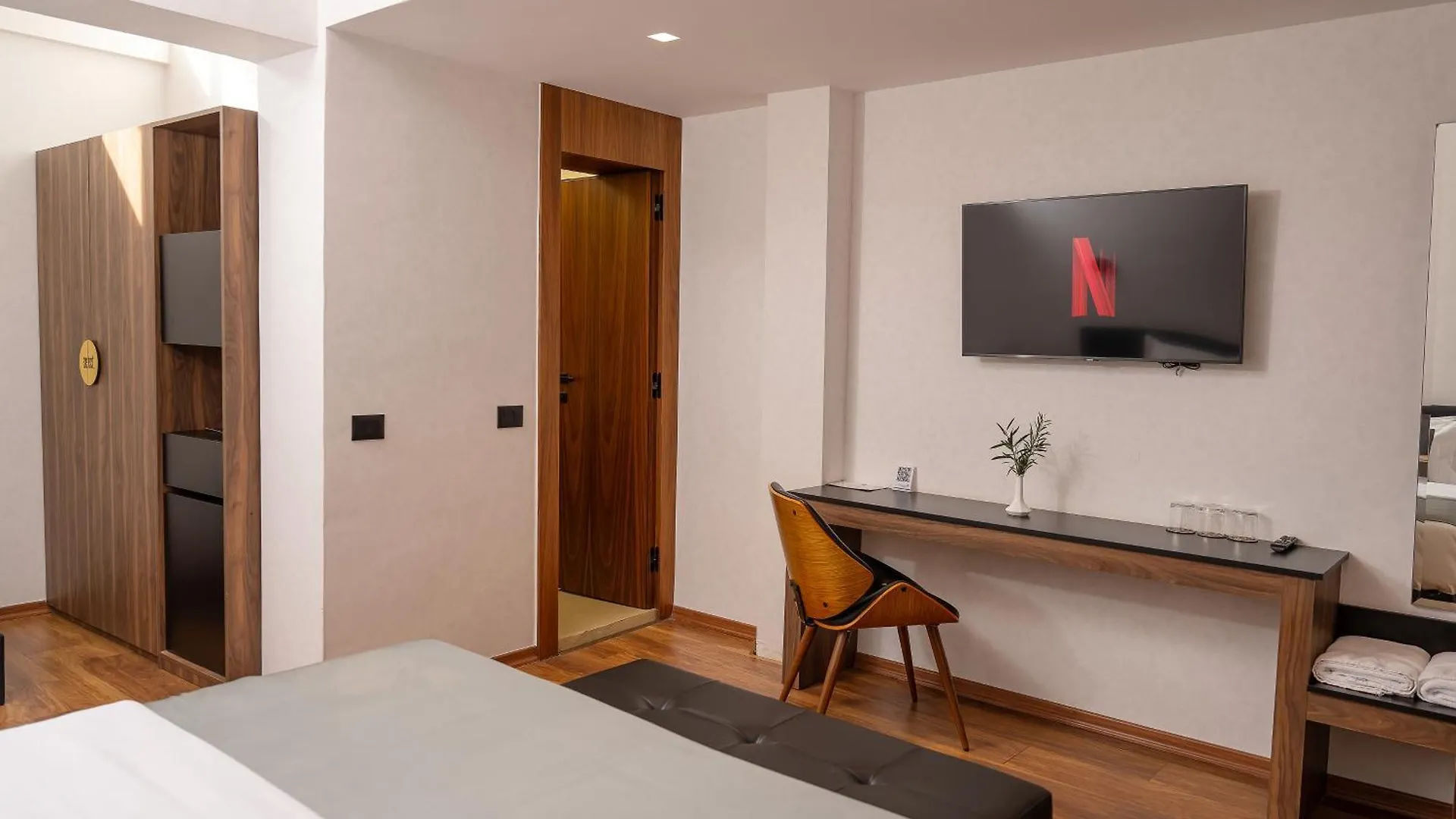 Select Hill Resort Linze