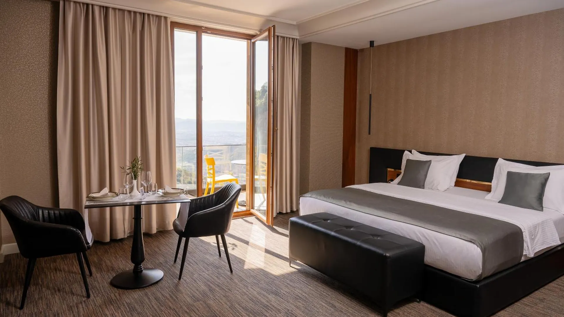Select Hill Resort Linze Hotel